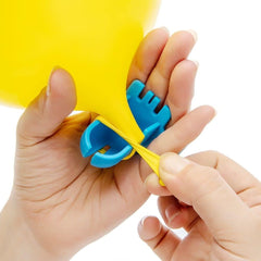 Jowxsx versatile kit supports creating impressive balloon columns.