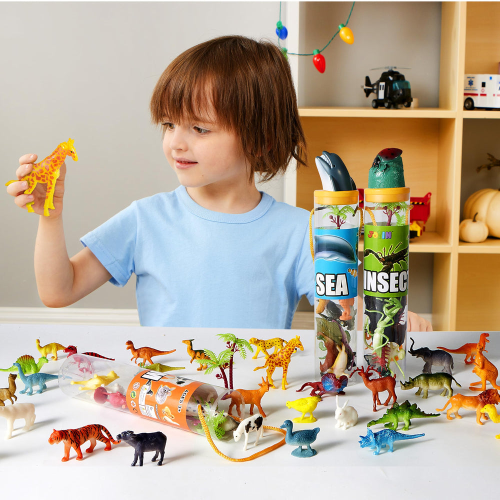 JOYIN Easter-friendly playset makes festive basket fillers and party favors.