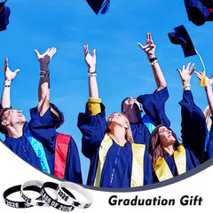 JUNEBRUSHS Class of 2026 bracelet makes a thoughtful gift for teachers and friends.