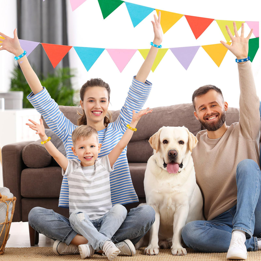 JUNEBRUSHS 56-piece set is great for sharing with friends and dog lovers.