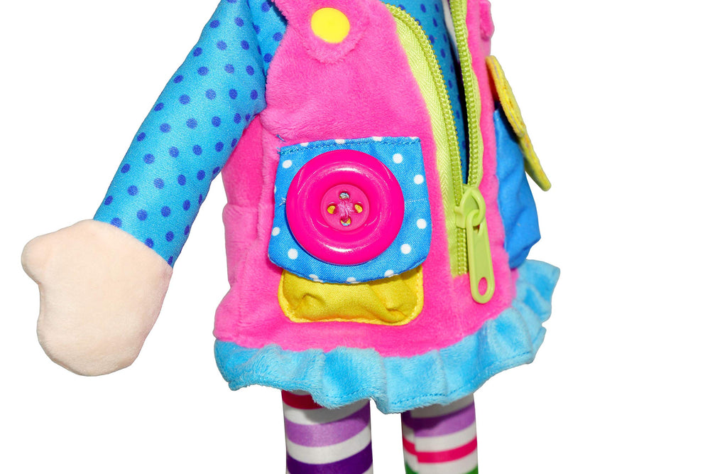 June Garden Dressy Friends Belle travel clip scene emphasizing on-the-go learning.