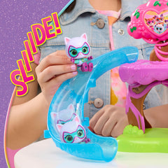 Elevator to lookout on the Su-Purr Wild Playset enhances exploration