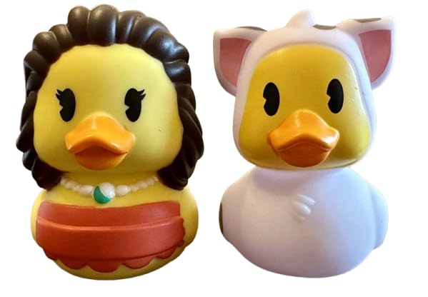 Just Play Duckalooz Moana and Pua ducks for bath time fun and collection