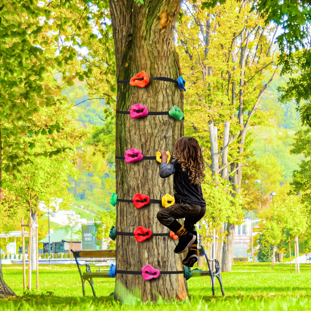 Just.smile 15 stones and 6 belts offer versatile outdoor climbing.