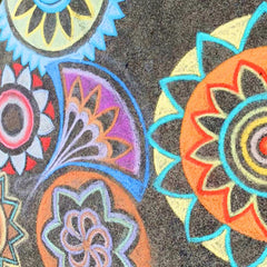 JustRed chalk set sparks imaginative drawings with a smooth, easy-to-use feel.