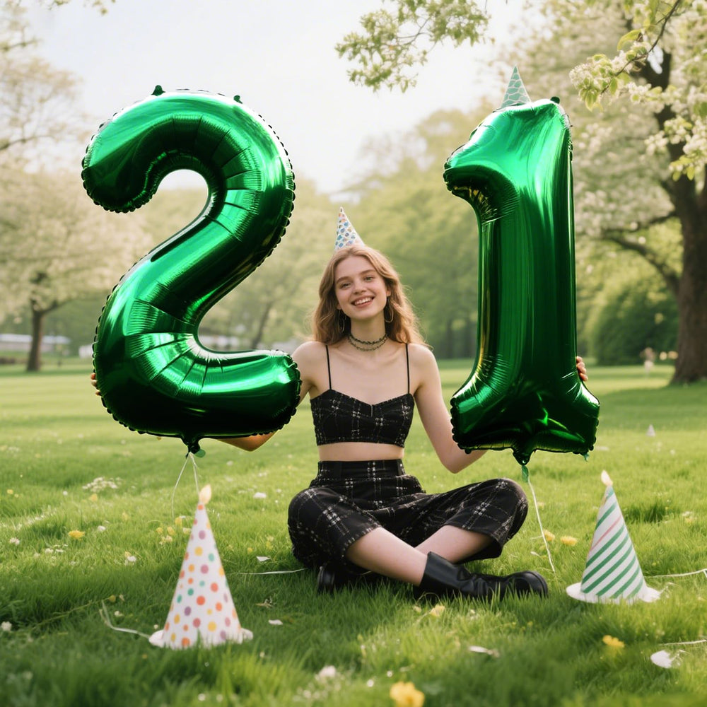 Kelfuoya 40-inch green number 12 balloon creates a photogenic backdrop for parties