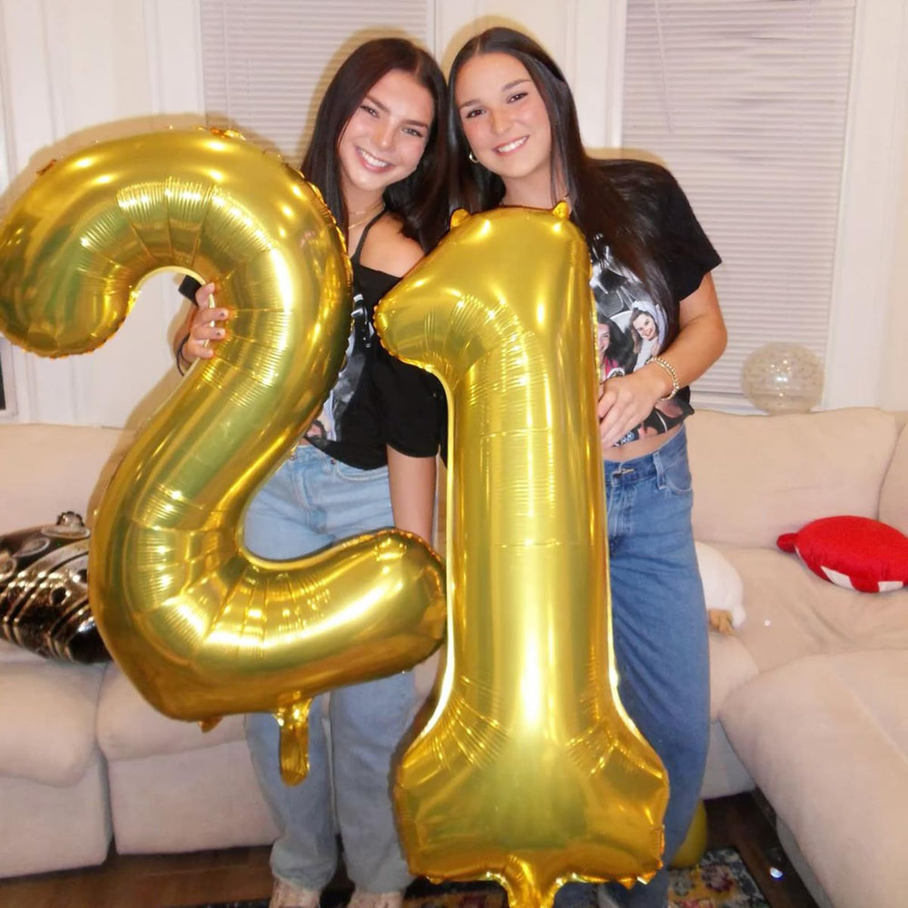 Kelfuoya 40 inch gold balloon pairs with other colors for customizable themes.