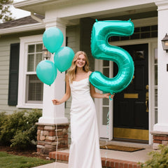 Kelfuoya teal number 5 balloon wall display enhances milestone photos.