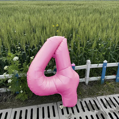 Kelfuoya wedding anniversary decor featuring a 14 numeral balloon.