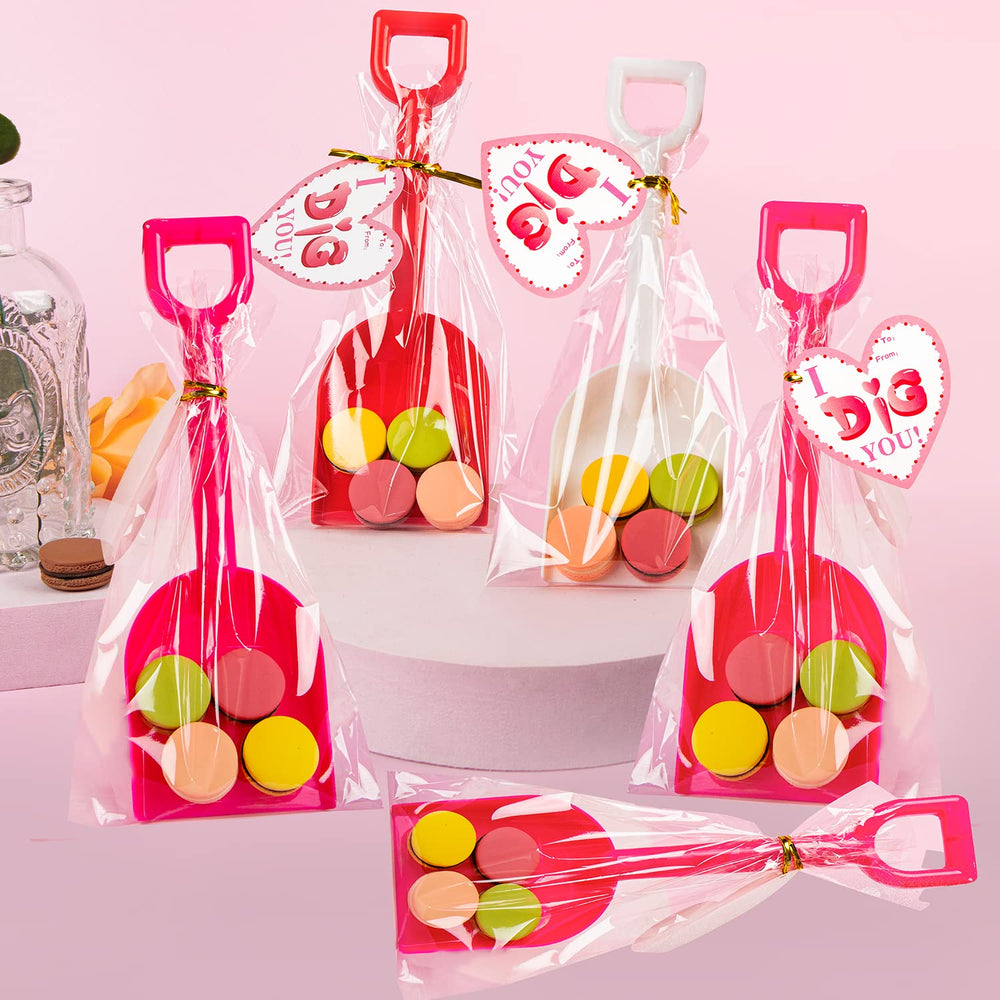 KIDDOKIDS kid-friendly 2.4-inch Valentine card size.