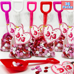 KIDDOKIDS valentines set with shovels and bags for classroom exchanges.