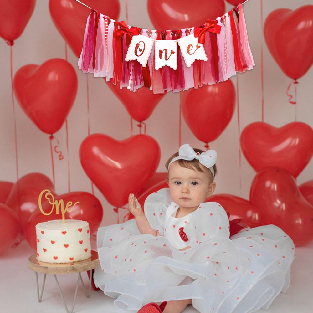 KIETKIE one birthday banner background enhances cake table visuals.