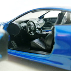 KiNSMART BMW M8 Competition display stand blue ideal for shelf setups