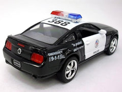 KiNSMART 2006 Mustang GT interior with open doors for interactive viewing