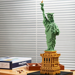 KLMEi Statue of Liberty micro blocks instruction manual ensures clear progress.