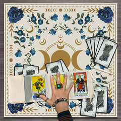 Knana card bag white velvet protects your deck during practice.