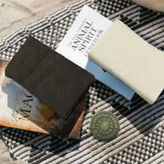 Knana 3-piece set is a thoughtful tarot gift kit