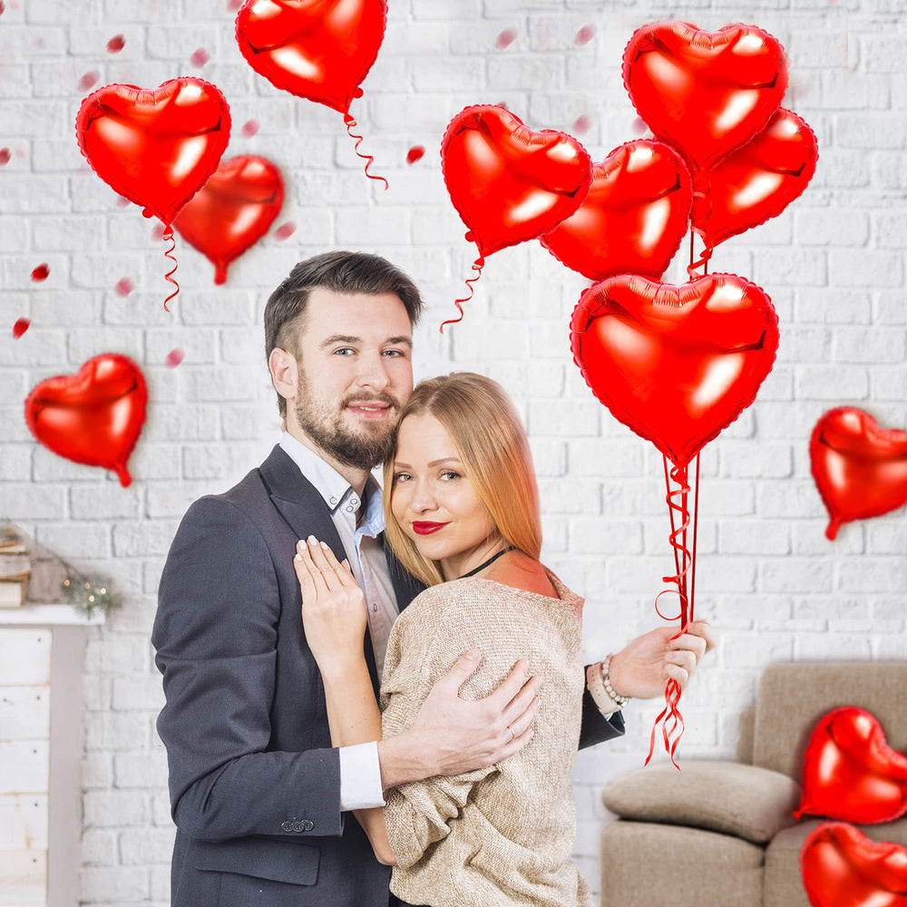 Kortes wedding ambiance balloons create a festive, elegant backdrop for vows