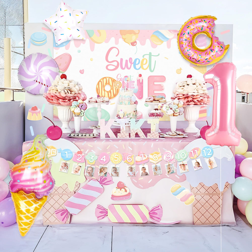 Kriyokiaa Sweet One balloon boxes arranged as props for photos.