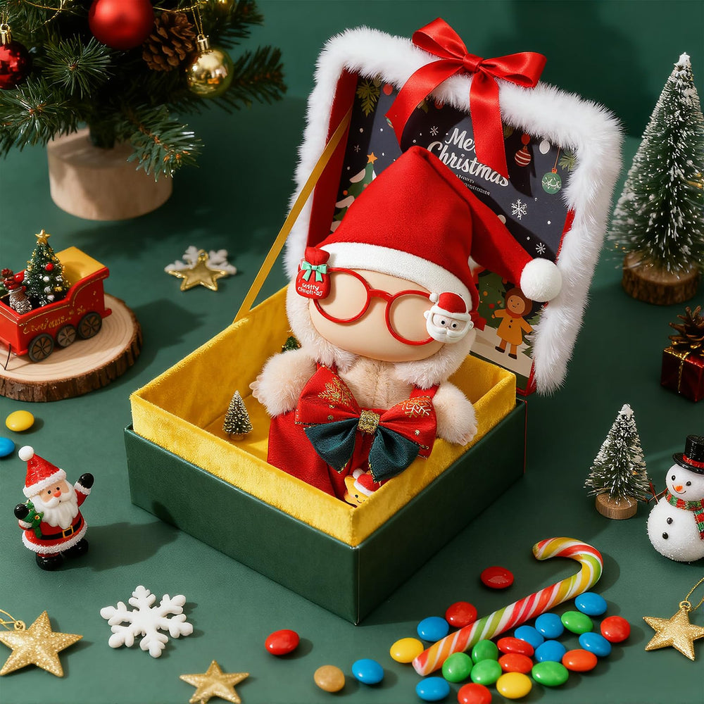 LABUBU coordinated set supports imaginative play with mix and match options.