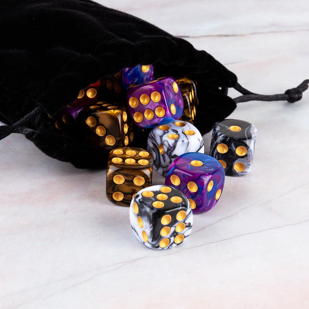 LAMJAM flannelette bag keeps dice organized and portable