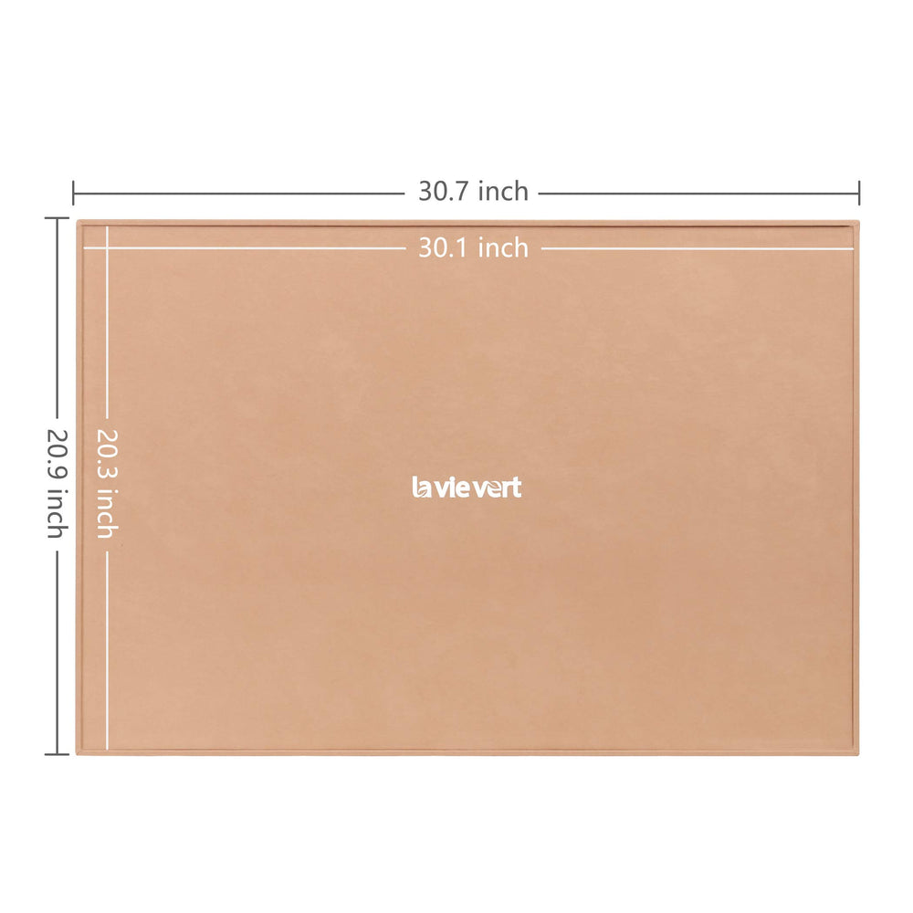 Lavievert puzzle board covered in soft flannelette protects pieces and reduces shifting.