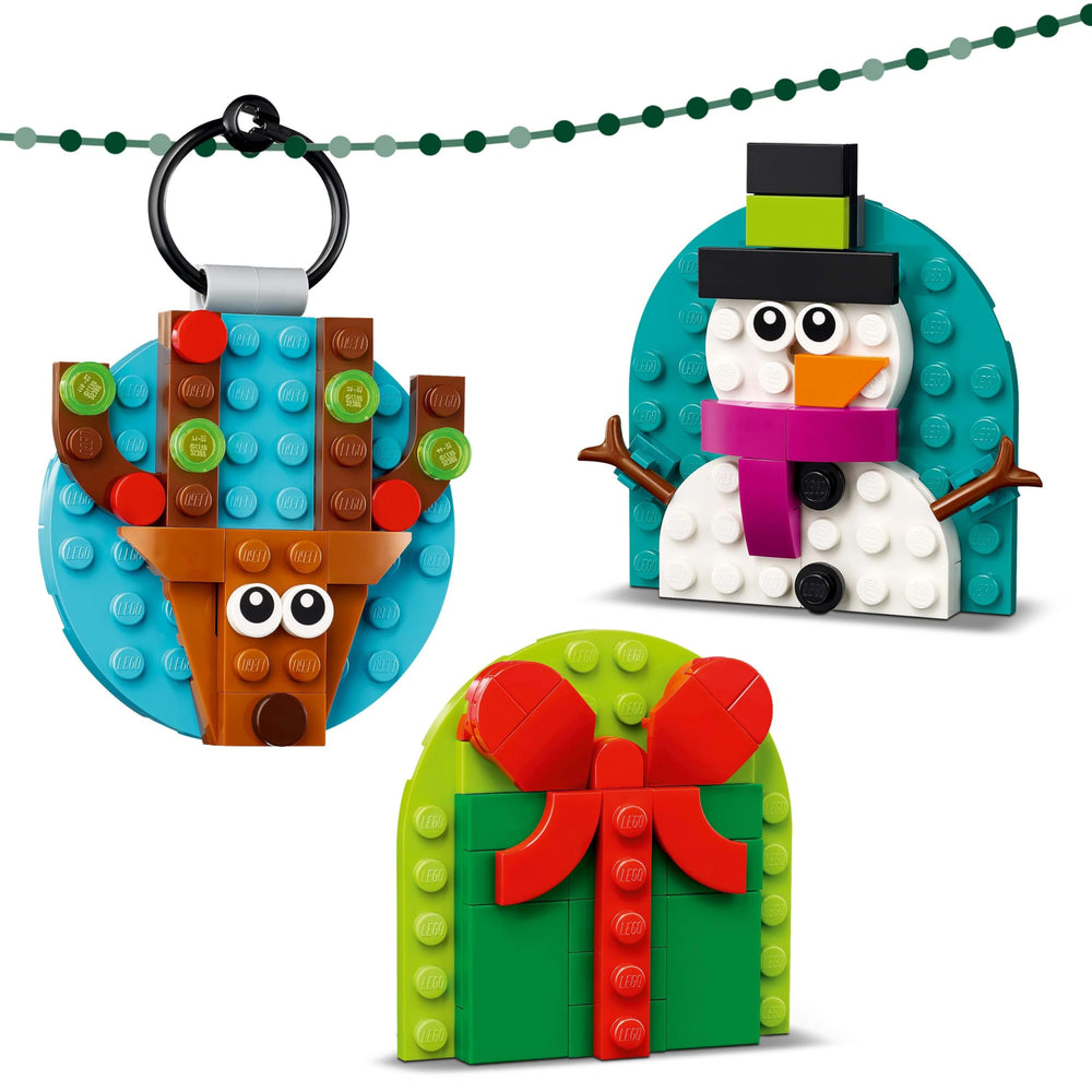 LEGO 40744 Red bow gift ornament - elegant focal point for presents