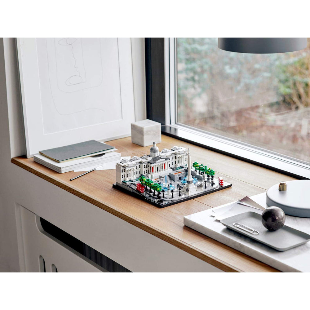 LEGO Architecture 21045 Trafalgar Square London buses and black cabs for realistic scenes.