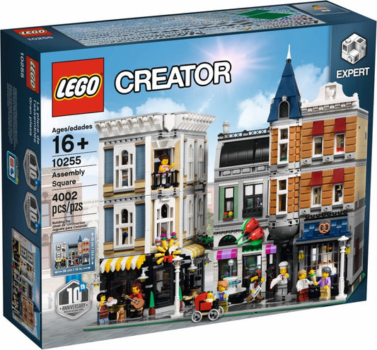 LEGO Creator Expert Assembly Square facade showcases detailed windows and decorative roofline for display.