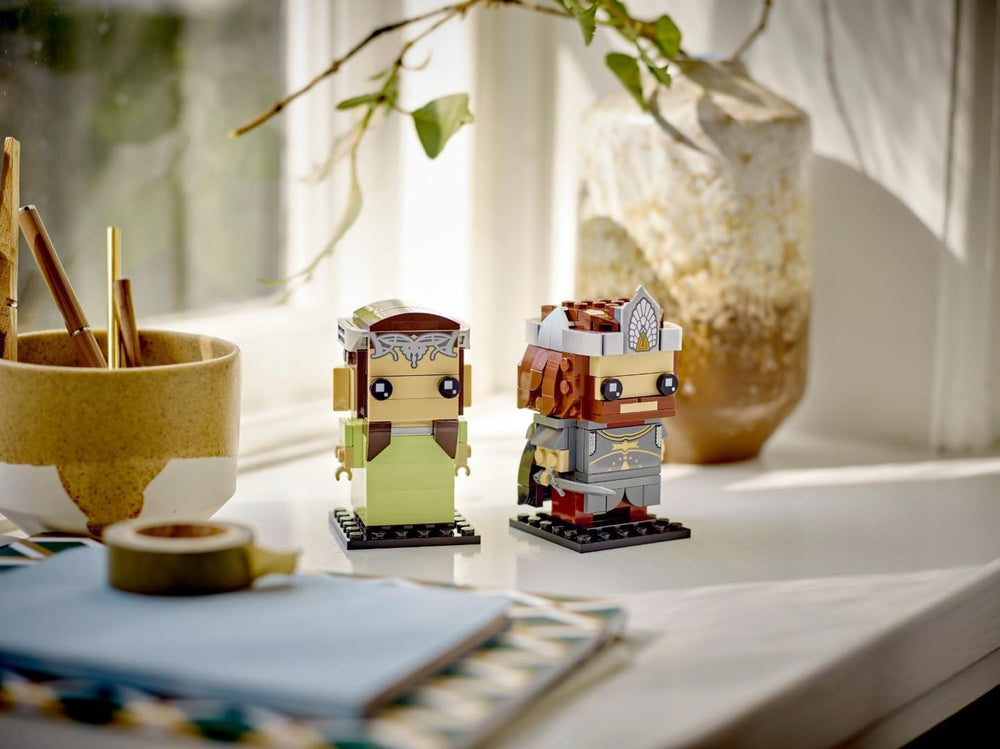 LEGO BrickHeadz Aragorn & Arwen display setup enhances any shelf