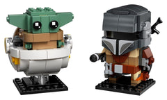 LEGO BrickHeadz Mandalorian weapons with back holster and pistol for authentic detail.