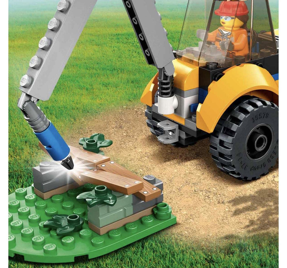 LEGO City 60385 replaceable-tools enable custom, hands-on building.