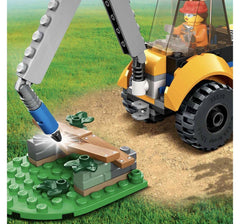 LEGO City 60385 replaceable-tools enable custom, hands-on building.