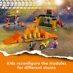 LEGO City Stunt Park minifigure Tread Octane joins action-packed stories and role play.