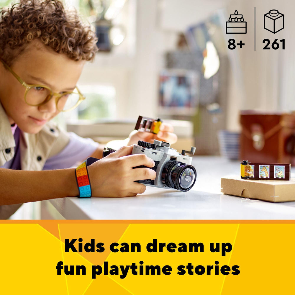 LEGO retro TV model with antenna for retro display and storytelling