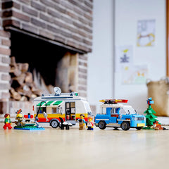 lego creator 3in1 766-piece set includes minifigures and animals for scene-building