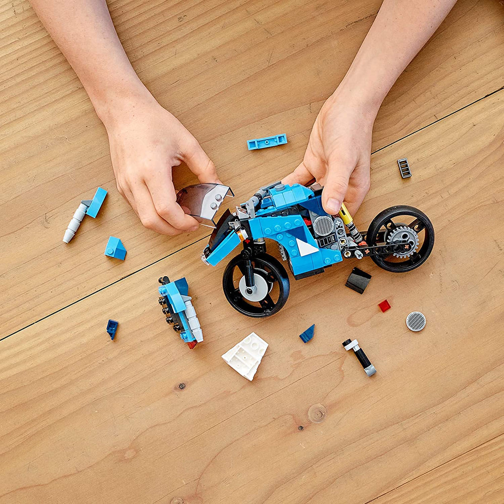LEGO Creator 3in1 Superbike 31114 kickstand for stable posing and display.