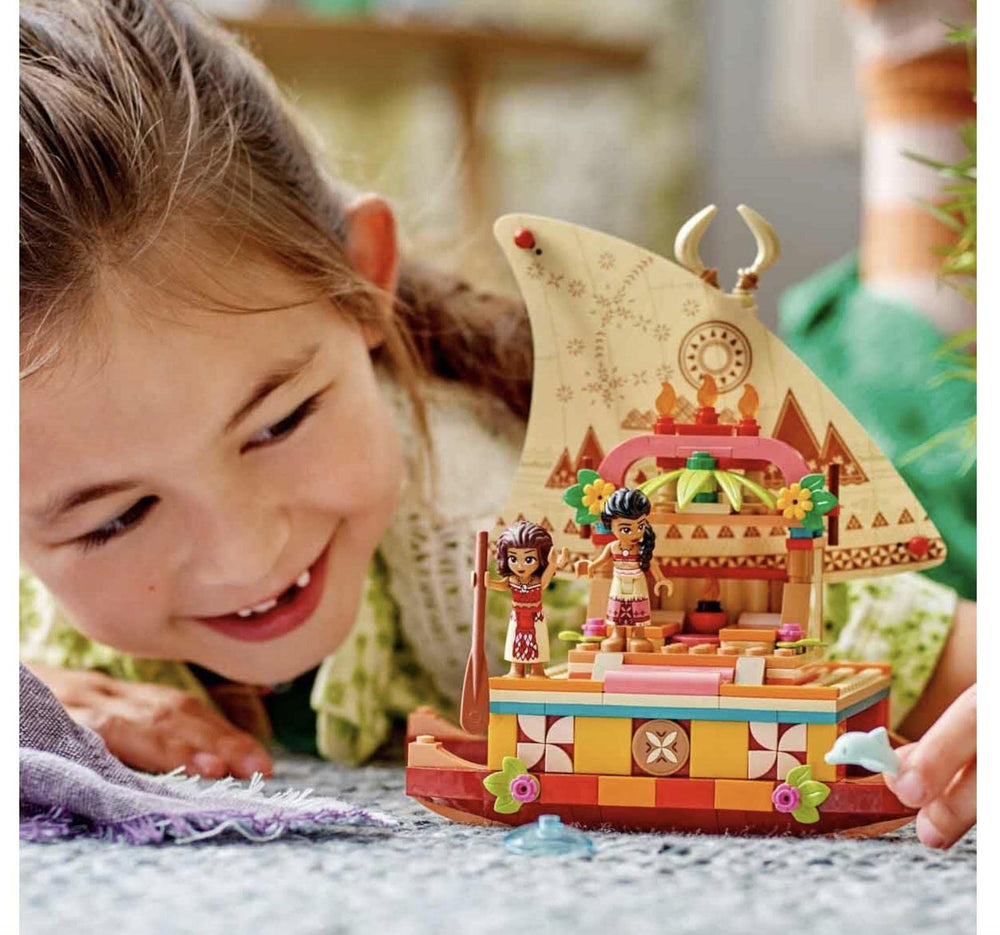 Printed sail invokes Motunui heritage while kids narrate new adventures