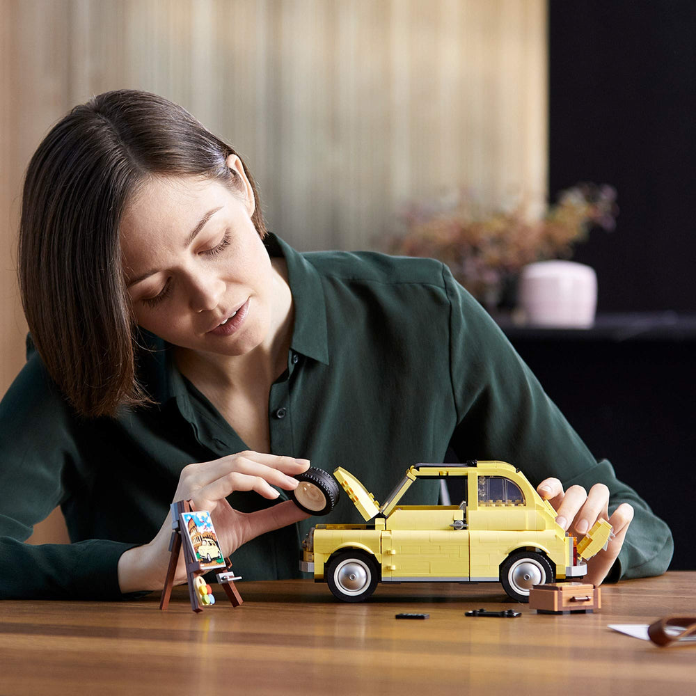 LEGO Fiat 500 10271 opening roof for dynamic display options