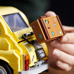 LEGO Fiat 500 10271 painted easel Colosseum scene enriches Italian theme.