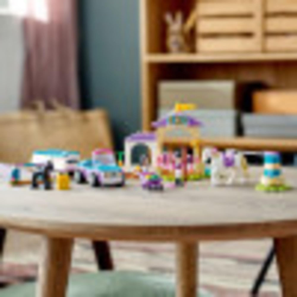 LEGO Friends car-and-ranch display-ready size for easy play setup