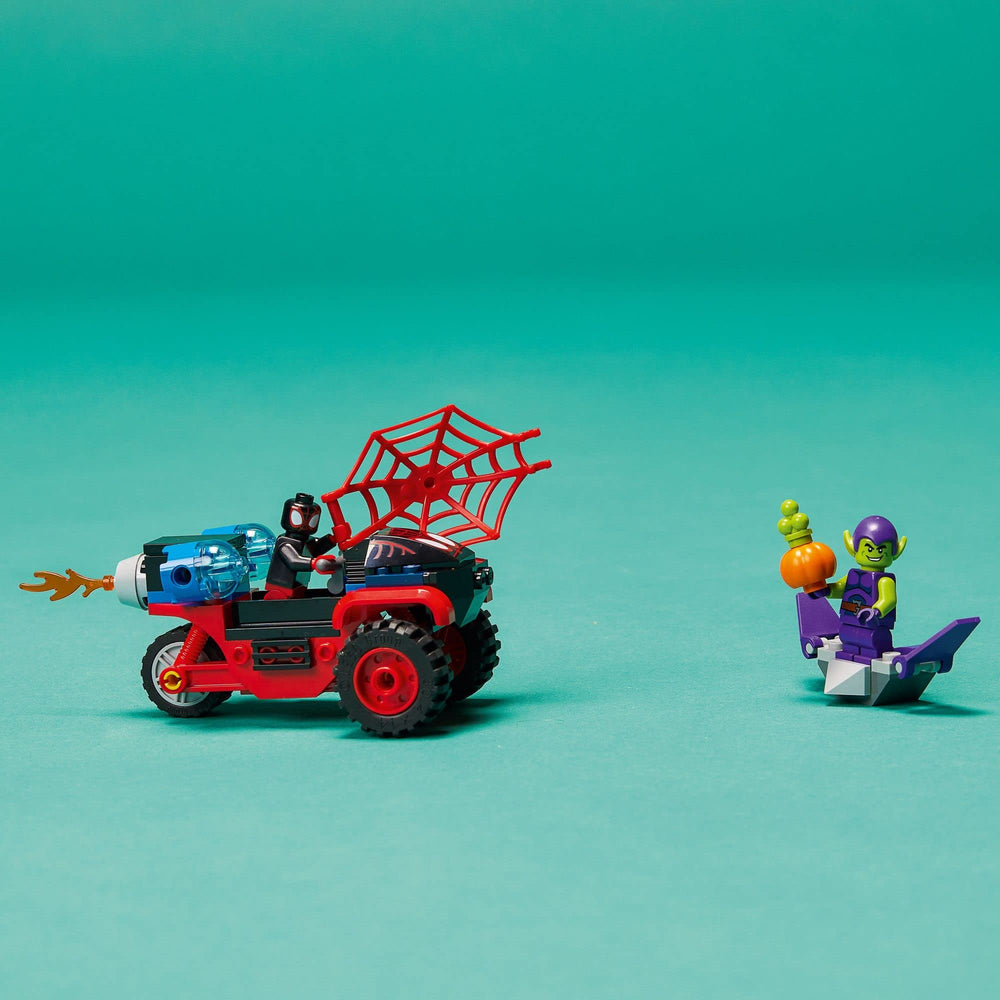 LEGO Green Goblin minifigure with changeable expressions for dramatic moments.