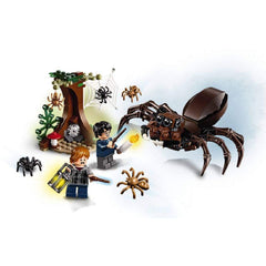 LEGO Harry Potter Harry Potter minifigure image—classic hero for adventures.