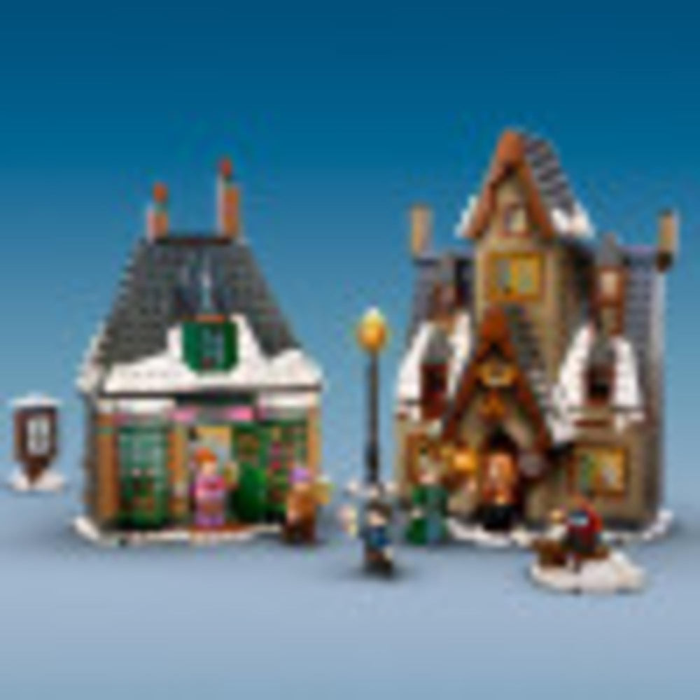 LEGO Harry Potter Hogsmeade street light adds atmospheric winter ambience.