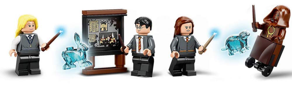 Patronus Otter accessory included with LEGO Hermione minifigure in LEGO set.