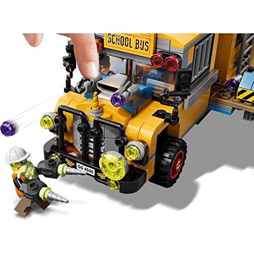 LEGO Hidden Side Paranormal Intercept Bus 3000 hero minifigures enable cooperative play.