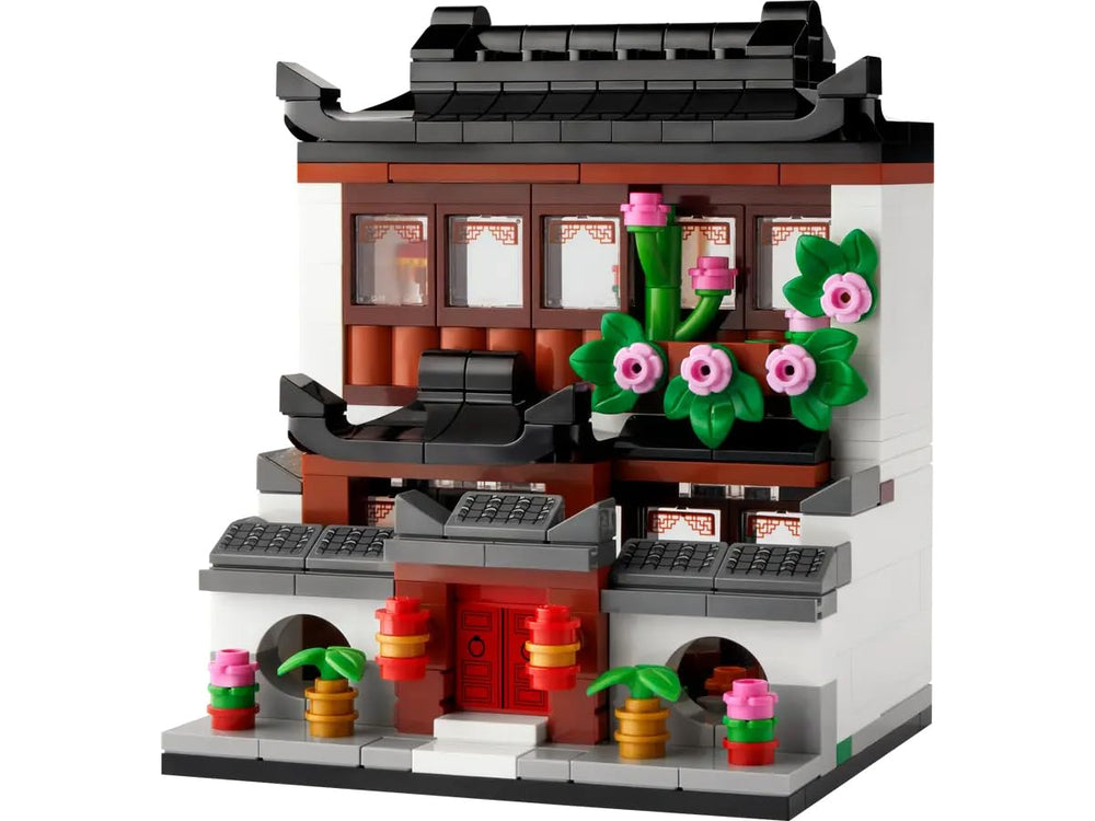 LEGO Houses of the World 4 compact dimensions ideal for shelf display and easy gifting.