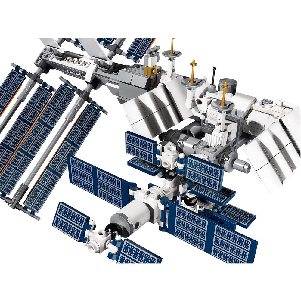 LEGO Ideas ISS 21321 eight adjustable solar panels for realistic angles