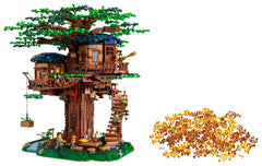 LEGO Ideas Tree House 21318 kids room with bunk beds for cozy storytelling moments.