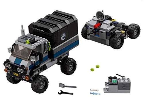 LEGO Jurassic World minifigures Owen, Claire and Franklin boost storytelling.